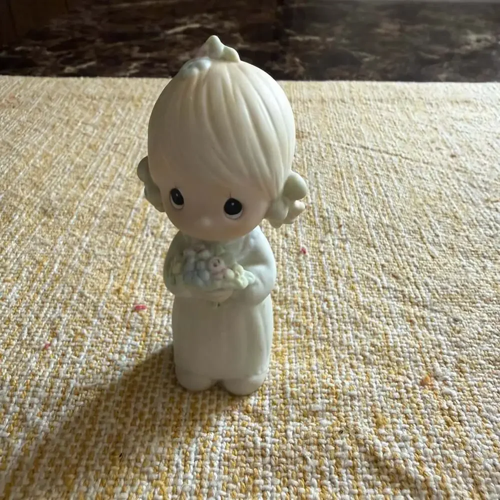 Precious Moments Junior Bridesmaid Figurine E-2831 With Box